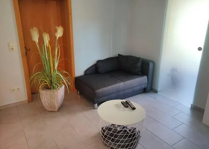 In Leckwitz Bei Nuenchritz Wacker, Elbradweg * Nunchritz